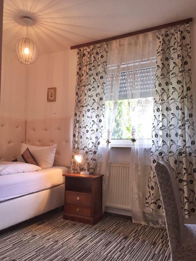 Hotel Attache Raunheim Eksteriør bilde